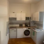 Zentral Apartamento