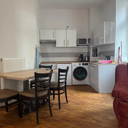 Zentral Apartamento